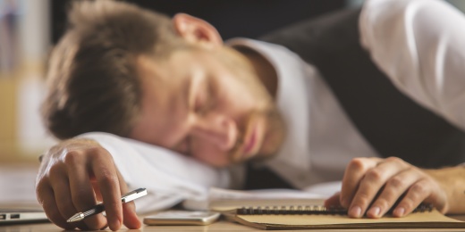 Comment détecter, prévenir et vaincre le burn out ou le bore out ?﻿  En suivant une Formation ou une Thérapie ?